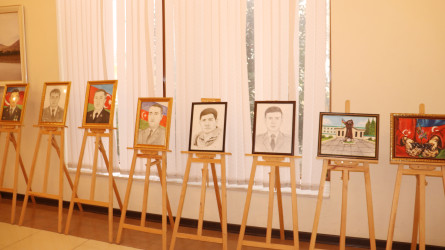 Qazax Rayon İcra Hakimiyyəti başçısının rayonun 2025-ci ilin sosial-iqtisadi inkişafının yekunlarına və 2026-cı ildə qarşıda duran vəzifələrə həsr olunmuş hesabat yığıncağı keçirilib 13.01.2026