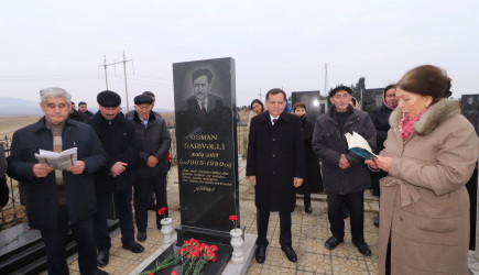 Qazaxda Xalq şairi Osman Sarıvəlli doğum günündə məzarı başında yad edilib-17.12.2025