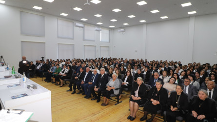 Qazaxda 8 Noyabr - Zəfər Gününün beşinci ildönümünə həsr edilmiş kitab və rəsm sərgisi, Vətən müharibəsi şəhidi tibb xidməti leytenantı Adil Əfəndiyevə həsr edilmiş “O, bizim Adildi” kitabının təqdimat mərasimi olub -22.10.2025