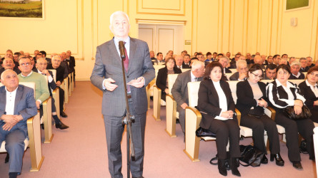 Qazax Rayon İcra Hakimiyyəti başçısının rayonun 2025-ci ilin sosial-iqtisadi inkişafının yekunlarına və 2026-cı ildə qarşıda duran vəzifələrə həsr olunmuş hesabat yığıncağı keçirilib 13.01.2026