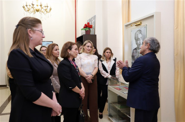 ADU məzunlarının professionallıq və peşə vərdişlərinin təkmilləşdirilməsi konfransının açılış mərasimi keçirilib 03.10.2025