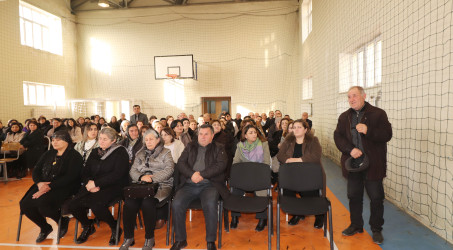 Qazaxda icra başçısının 2026-cı ilin yanvar ayı üzrə vətəndaşlarla keçirilən ilk səyyar görüşü rayonun Daş Salahlı kəndində olub 08.01.2026