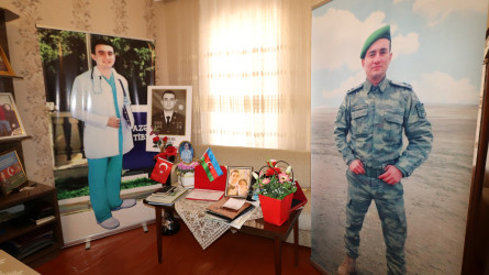 İcra başçısı Vətən müharibəsi şəhidinin doğum günündə ailəsini ziyarət edib-12.08.2025