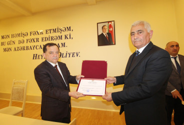 Qazaxda icra başçısı bir qrup əməkdaşı Fəxri Fərmanla təltif edib 04.03.2025