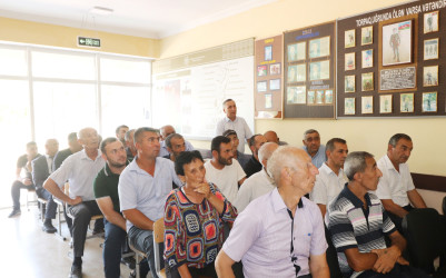 Qazaxda icra başçısının iyul ayı üzrə vətəndaşlarla keçirilən sonuncu səyyar görüşü rayonun Canalı kəndində olub-24.07.2025