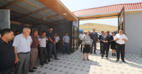 Qazaxda icra başçısı şəhid anasının hüzr mərasimində iştirak edib və ailəsinə başsağlığı verib-04.08.2025