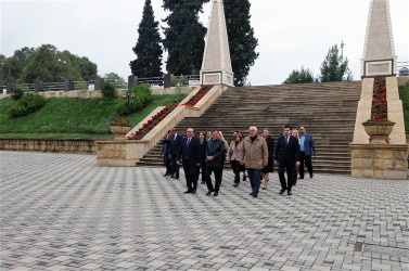 ADU məzunlarının professionallıq və peşə vərdişlərinin təkmilləşdirilməsi konfransının açılış mərasimi keçirilib 03.10.2025