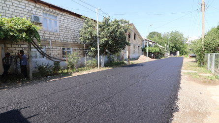 Qazaxda icra başçısı yeni asfalt örtüyü vurulmuş küçələrdə görülmüş işlərlə yerində tanış olub -20.07.2026